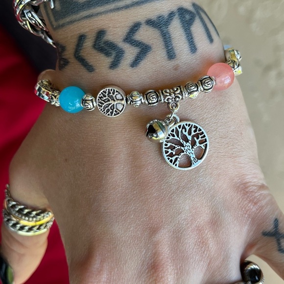 π΄β SALE ! red dot items are 2 for $25 . Bundle more than 3 and its $10 each π - Picture 9 of 14